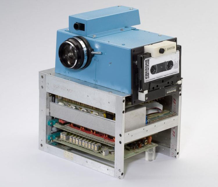 La primera cámara digital de la historia (1975)