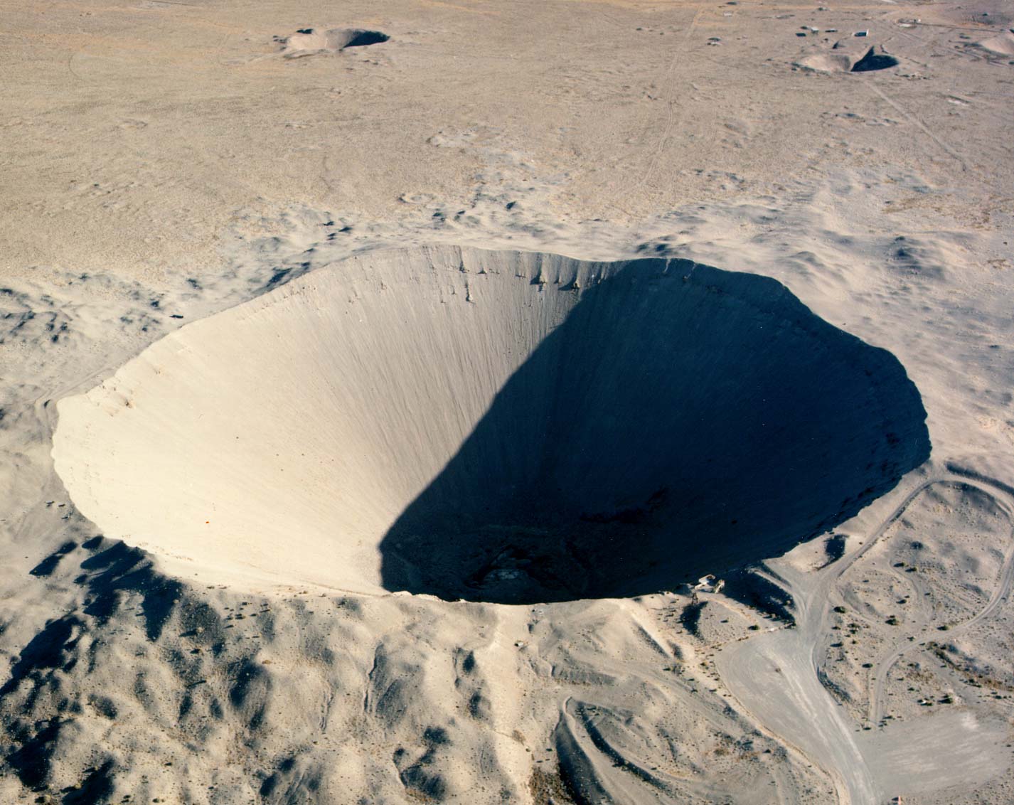 Sedan, el mayor cráter creado jamás por una explosión nuclear