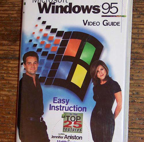 Jennifer Aniston y Matthew Perry promocionando Windows 95