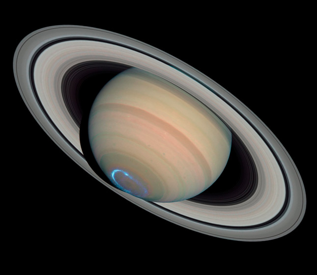 Auroras polares en Saturno