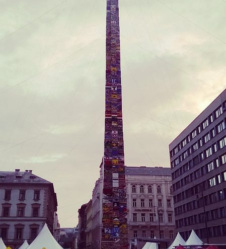 La torre más alta hecha con bloques de Lego: mide 34,75 metros