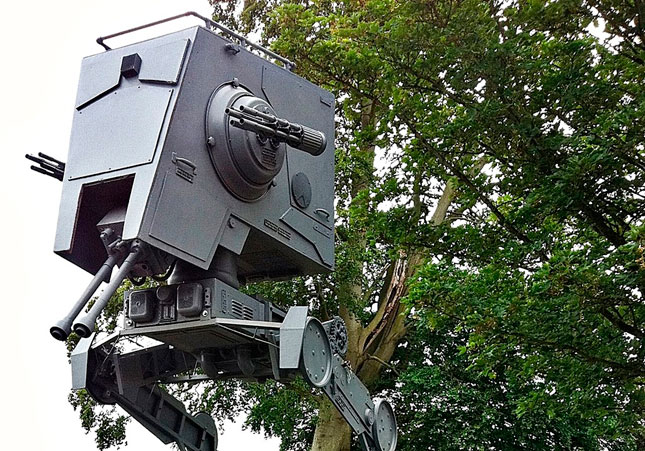 A la venta un AT-ST de Star Wars de tamaño casi real