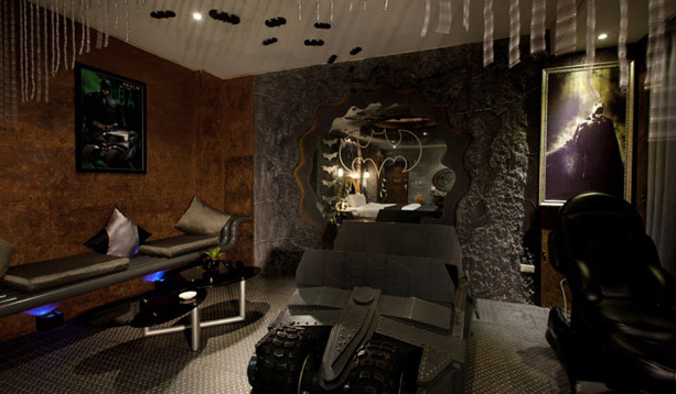 Habitación de hotel decorada al estilo Batman