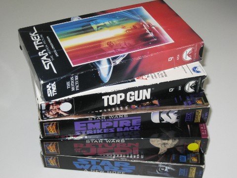 Discos duros externos con forma de cinta VHS