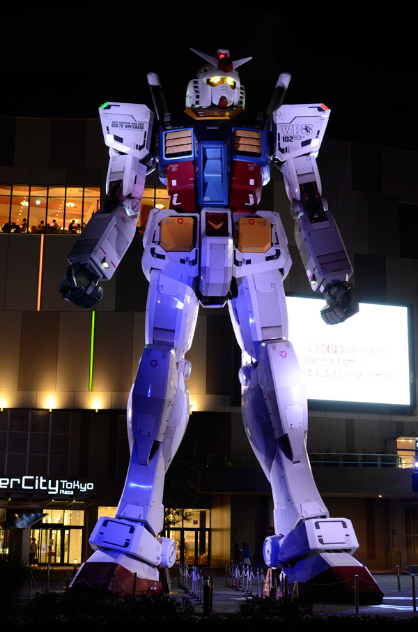 Gundam instalado en Tokio