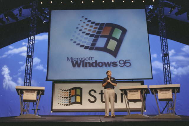 Fotografía del lanzamiento de Windows 95