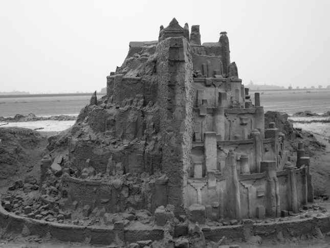 Un castillo de arena recrea Minas Tirith