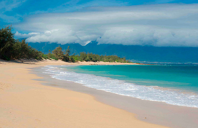 Si el agua es transparente, ¿por qué el mar es azul?