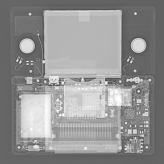 Nintendo DS Lite vista con rayos X
