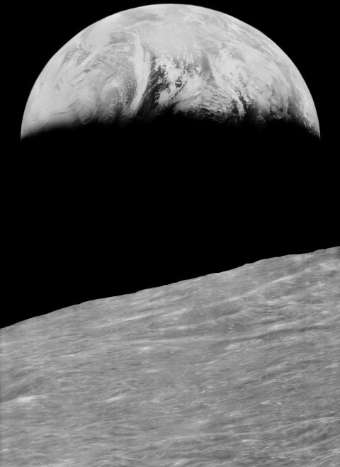 Primera imagen de la Tierra vista desde la Luna Primera imagen de la Tierra vista desde la Luna