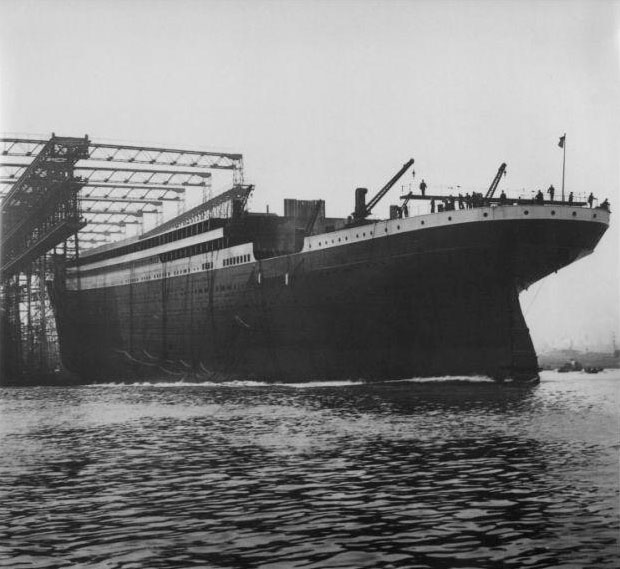 Fotografía histórica de la construcción del Titanic