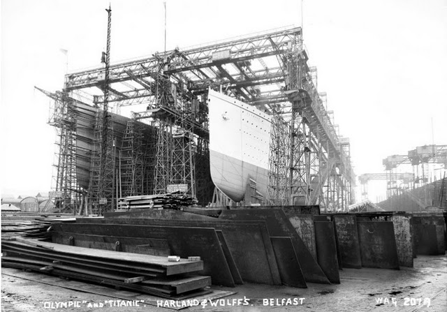 Fotografía histórica de la construcción del Titanic