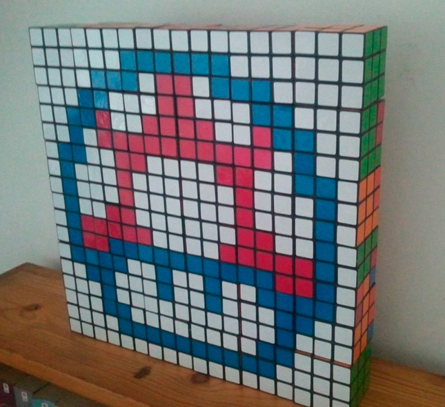 Toad representado con cubos de Rubik