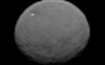La sonda espacial Dawn envía las fotografías más nítidas sobre el planeta enano Ceres