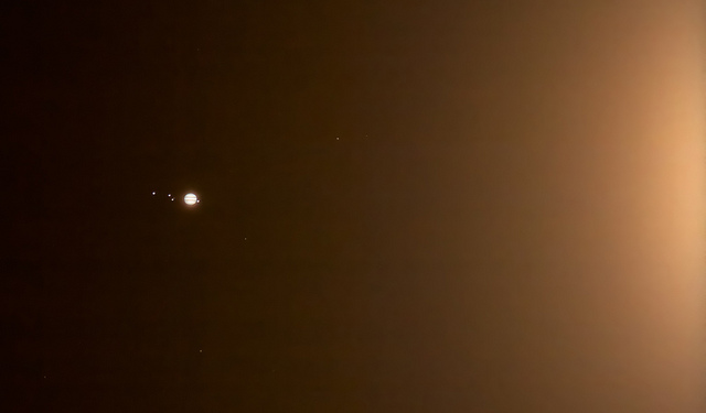 Júpiter, Ganímedes, Europa, Calisto e Io a la luz de la Luna