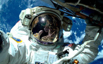 Selfie espacial de Barry Wilmore