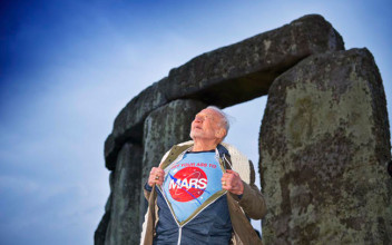 Buzz Aldrin reclama vehementemente que vayamos a Marte