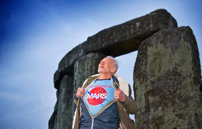 Buzz Aldrin reclama vehementemente que vayamos a Marte