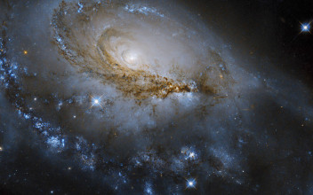 Espectacular galaxia espiral vista por el telescopio espacial Hubble