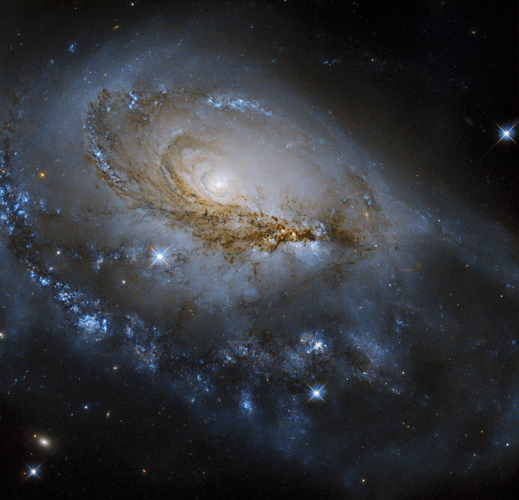 Espectacular galaxia espiral vista por el telescopio espacial Hubble