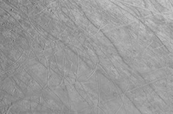 Primera imagen de la luna Europa tomada por la nave espacial Juno