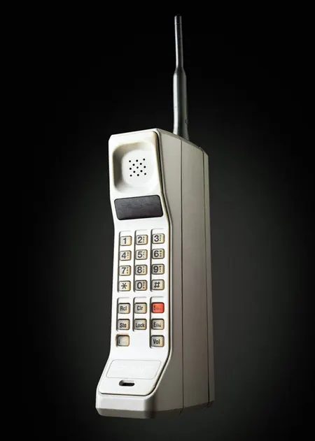 Los primeros teléfonos móviles (1973) - Abadía Digital