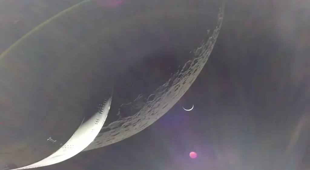 La Luna, la Tierra y el Sol fotografiados por la nave espacial Orión