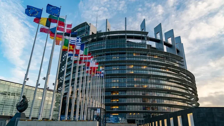 El Parlamento Europeo prepara una ley para legislar el uso de la inteligencia artificial