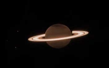 Saturno visto por el telescopio espacial James Webb
