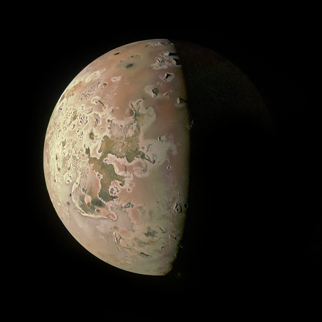 La sonda espacial Juno capta imágenes espectaculares del satélite Ío