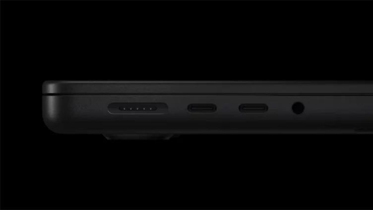 El MacBook Pro con el chip M3 sólo tiene dos puertos Thunderbolt 3