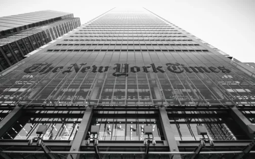 El New York Times demanda a OpenAI y Microsoft por utilizar sus artículos sin permiso