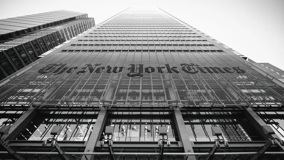 El New York Times demanda a OpenAI y Microsoft por utilizar sus artículos sin permiso