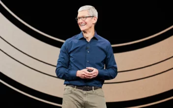 Tim Cook justifica el precio del Vision Pro porque "es la tecnología del mañana, hoy"