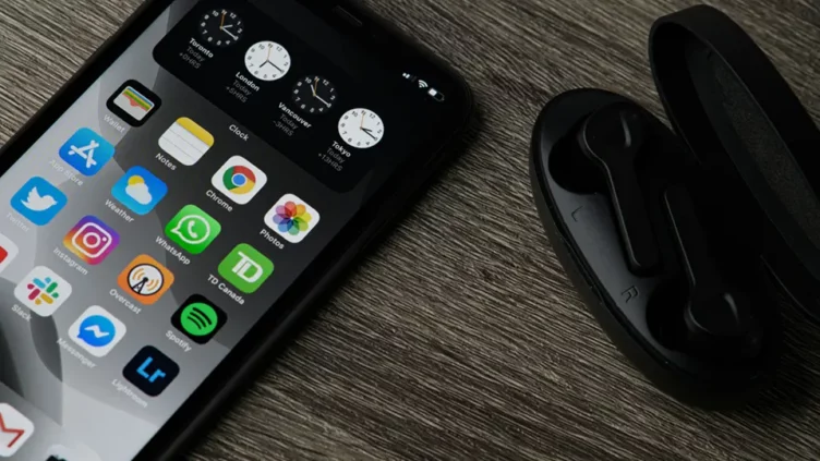 Apple acusa a Spotify de querer acceso ilimitado a sus herramientas sin pagar