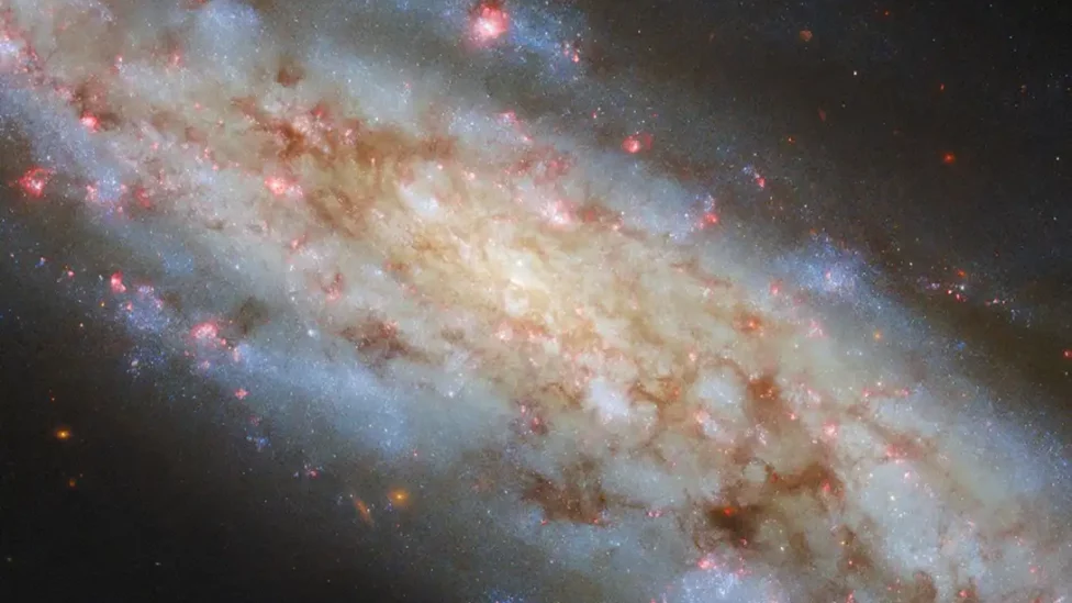 La galaxia NGC 3511 vista por el telescopio espacial Hubble