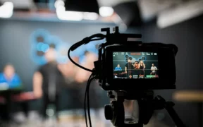 YouTube eleva la edad mínima para emitir streamings hasta los 16 años